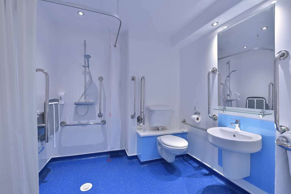 Travelodge Milton Keynes Old Stratford Номер фото